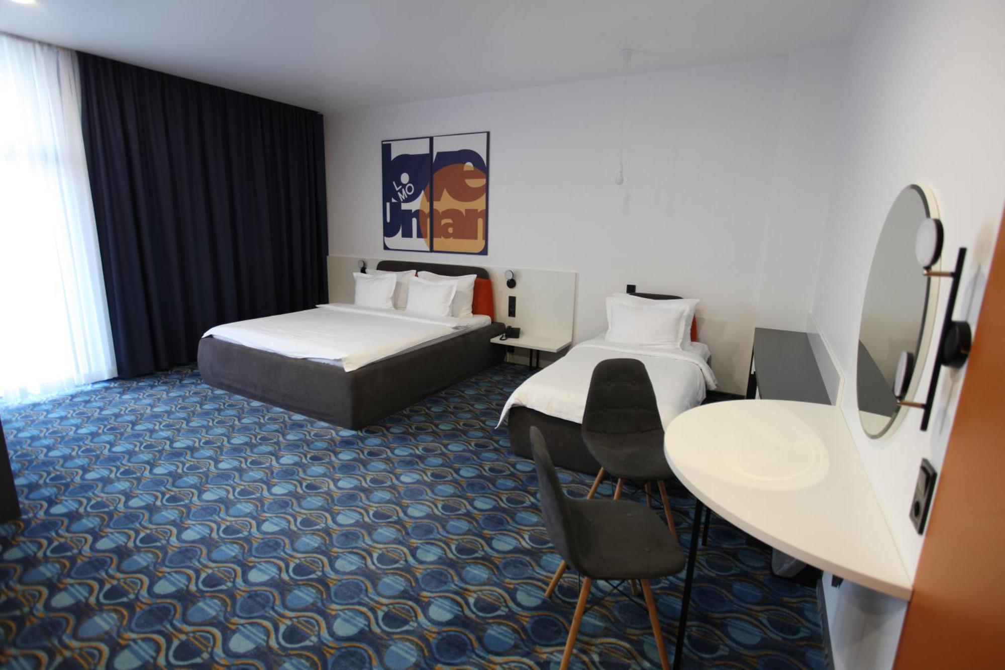 Lomo Hotel Umanʼ Εξωτερικό φωτογραφία
